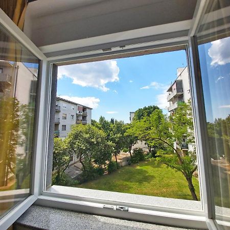 Green City Point Apartment プーラ エクステリア 写真