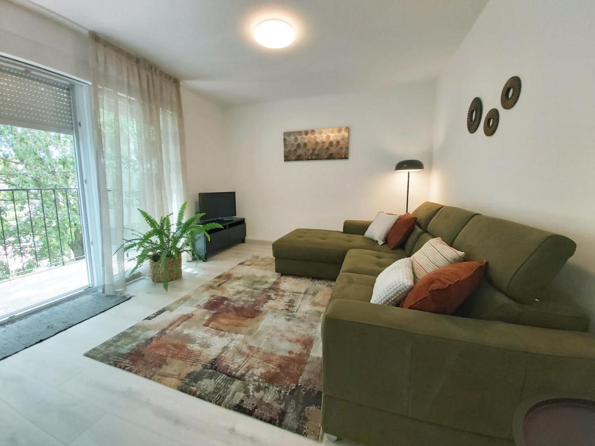 Green City Point Apartment プーラ エクステリア 写真