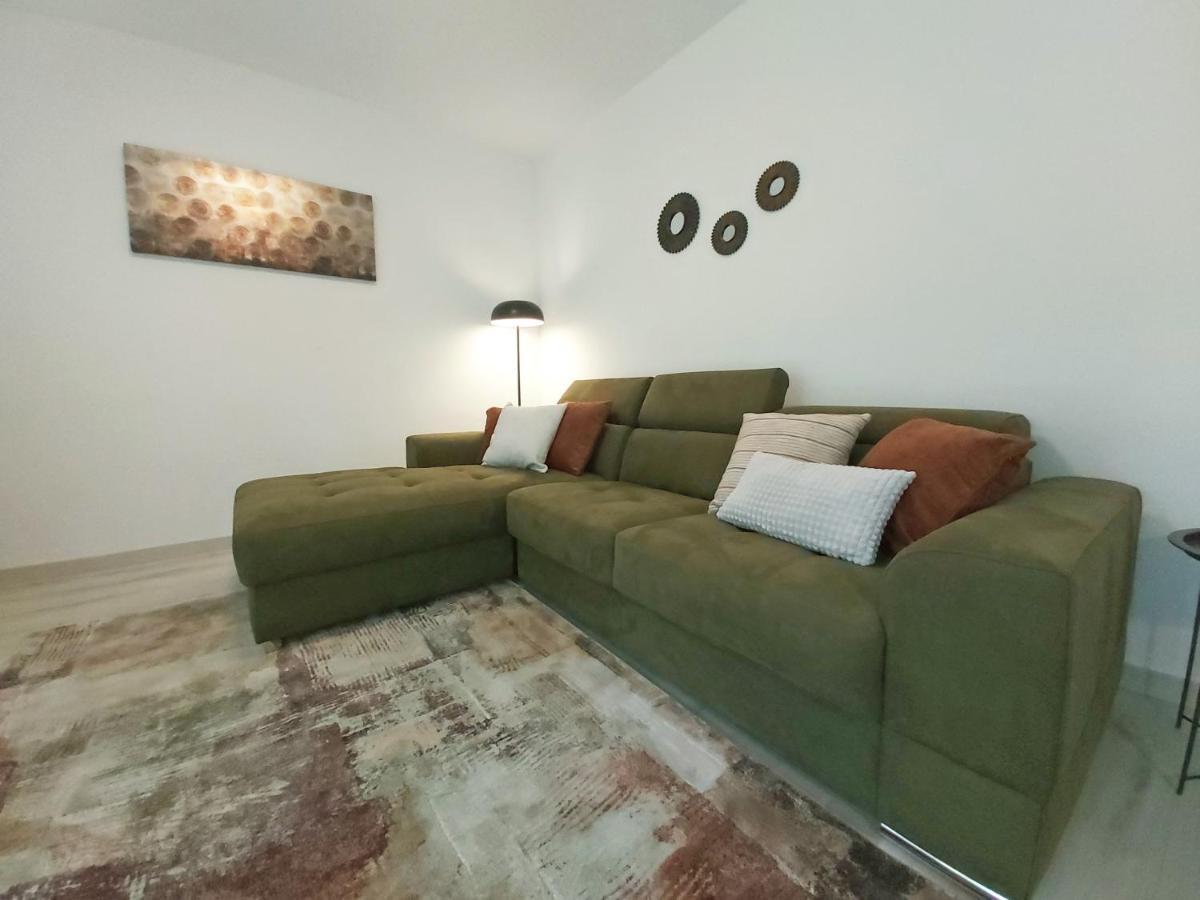 Green City Point Apartment プーラ エクステリア 写真